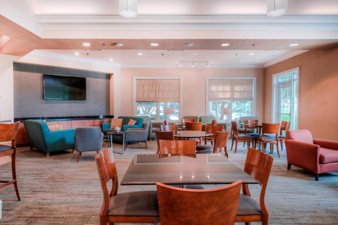 Hotel By Marriott Crabtree Valley Raleigh