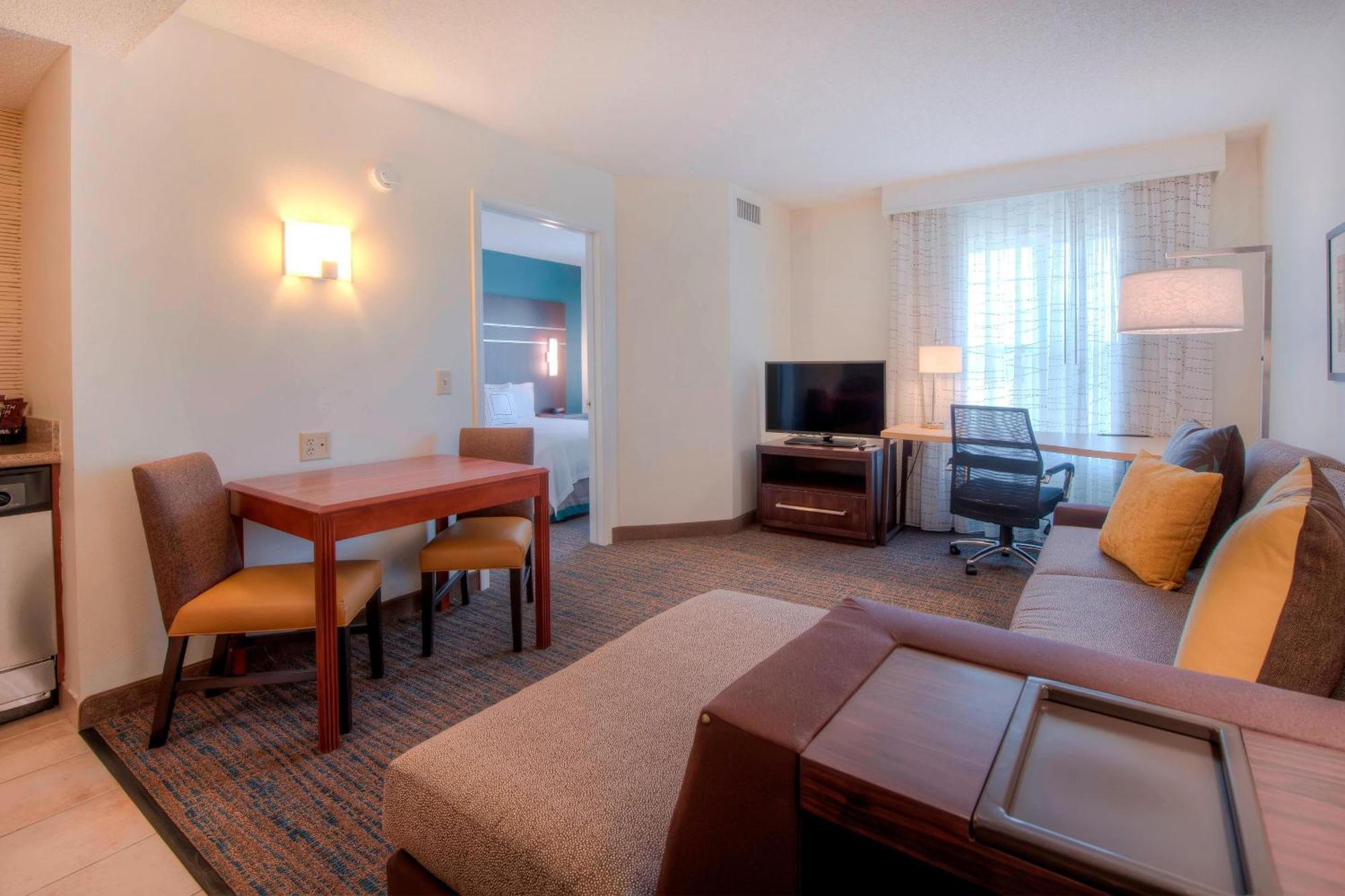 Hotel By Marriott Crabtree Valley Raleigh