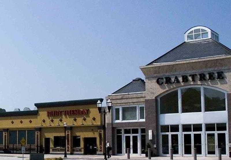 By Marriott Crabtree Valley 2*