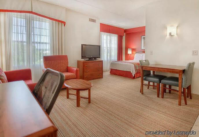 By Marriott Crabtree Valley 2*