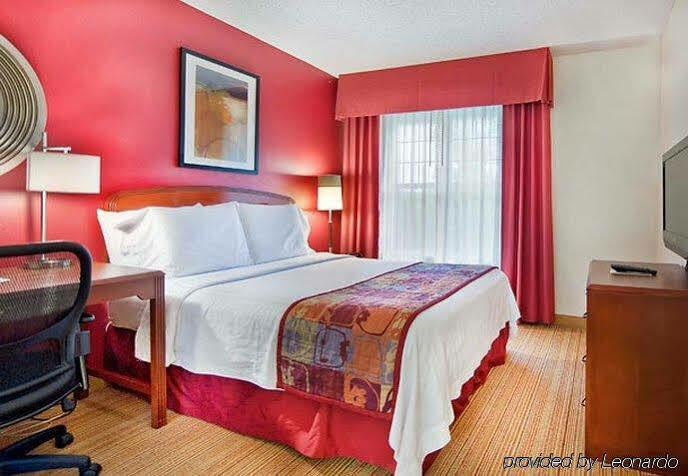 By Marriott Crabtree Valley 2*