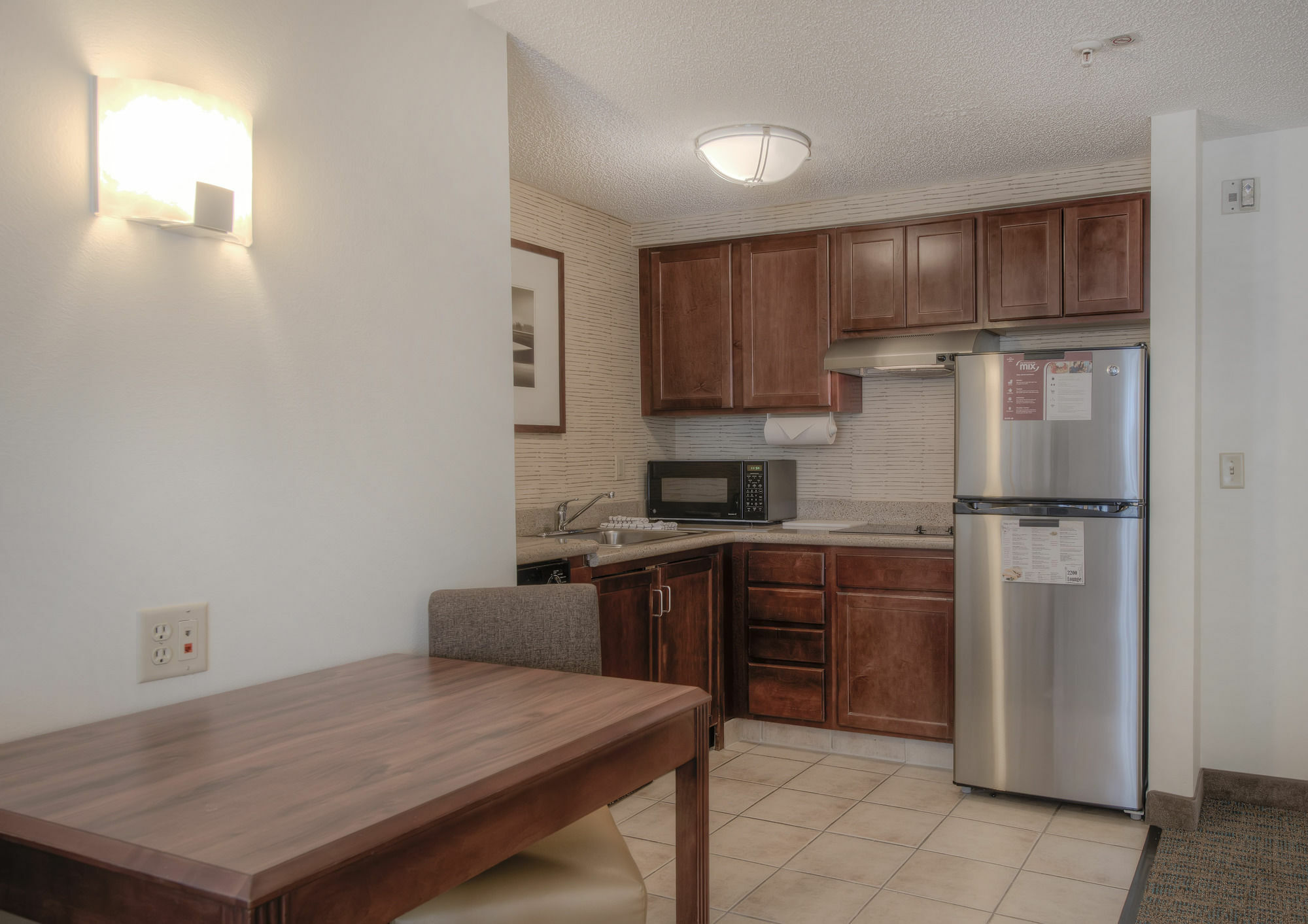 Hotel By Marriott Crabtree Valley 2*